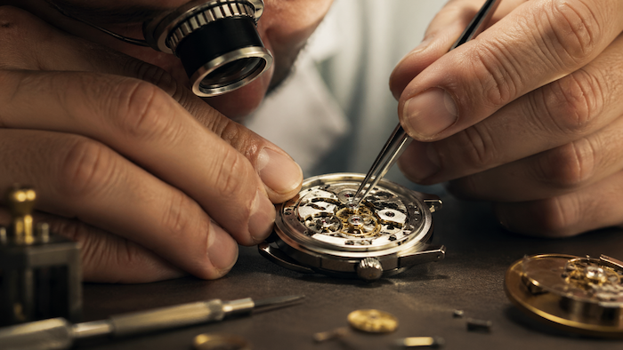 Полная профилактика механических часов